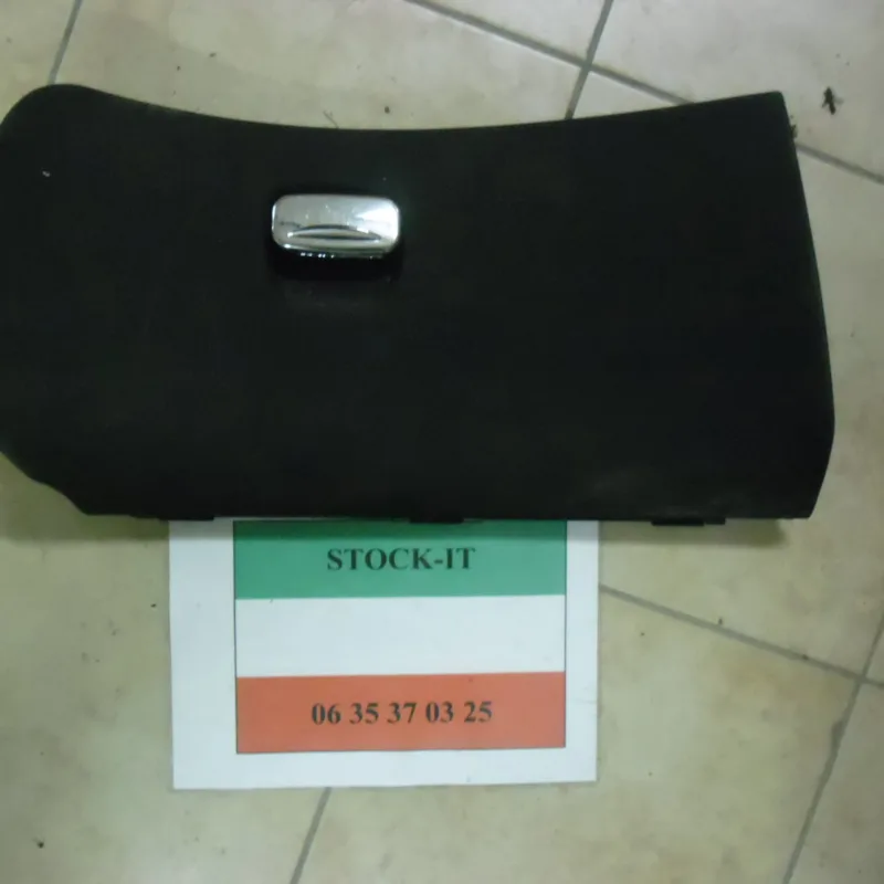 Porte boite a gants noire 147 et GT