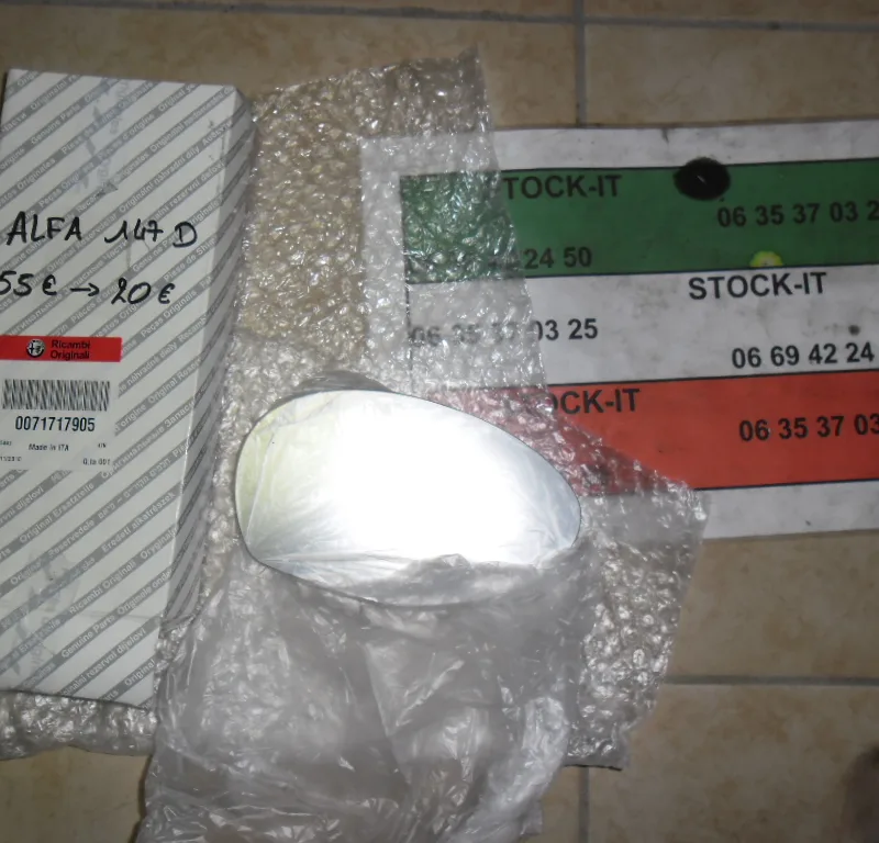 Glace rétro D 147 / GT