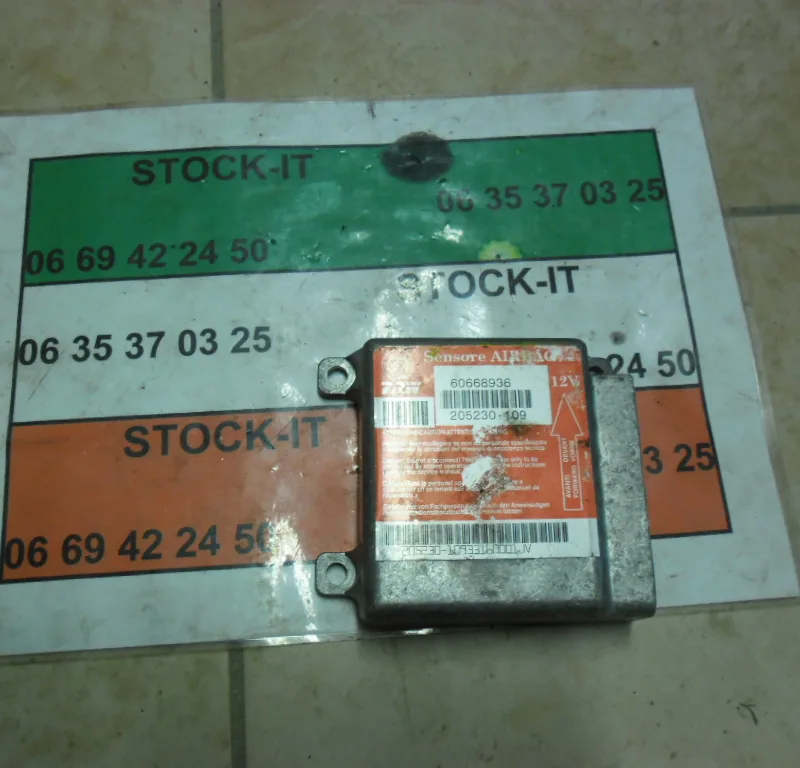 Boitier calculateur d'airbag Alfa 166 60668936
