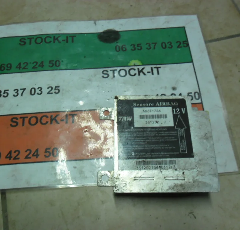 Boitier calculateur d'airbag Alfa 166 60671766