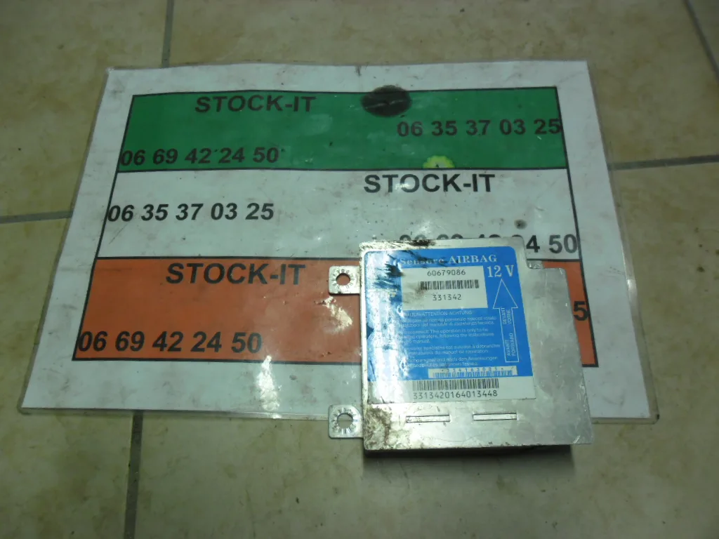 Boitier calculateur d'airbag Alfa 166 60679086