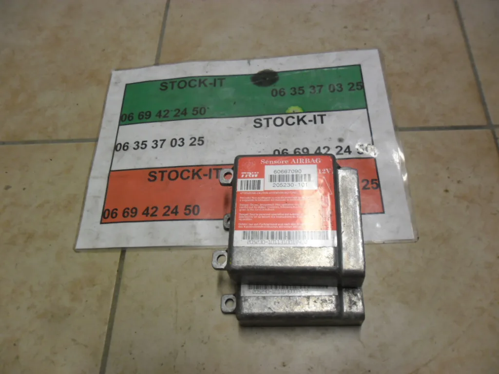 Boitier calculateur d'airbag Alfa 166 60667090