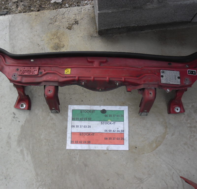 Traverse supérieure 147 2000-2004 couleur non contractuelle