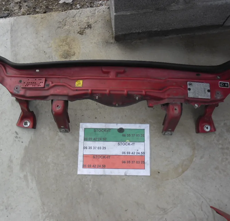 Traverse supérieure 147 2000-2004 couleur non contractuelle