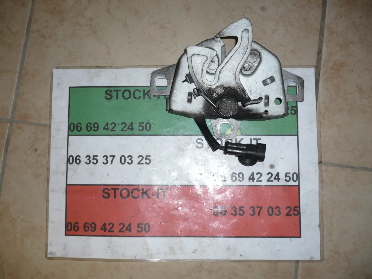 Serrure capot Avec contacteur alarme Alfa 166