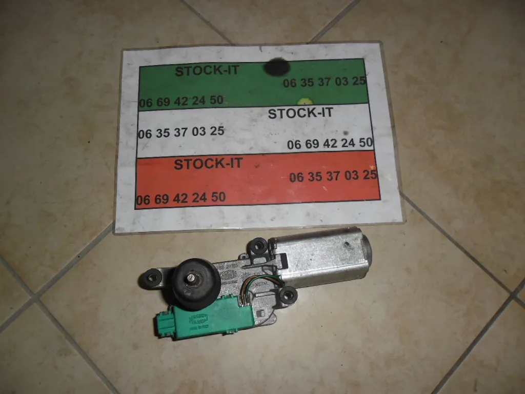 Moteur essuie glace arrière 156 SW