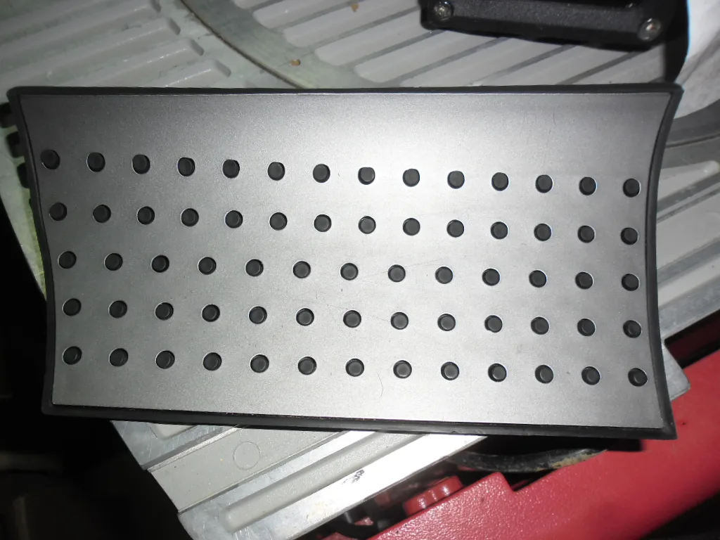 Tapis de garniture finition de console centrale spécifique 156 GTA magnésium – Image 2