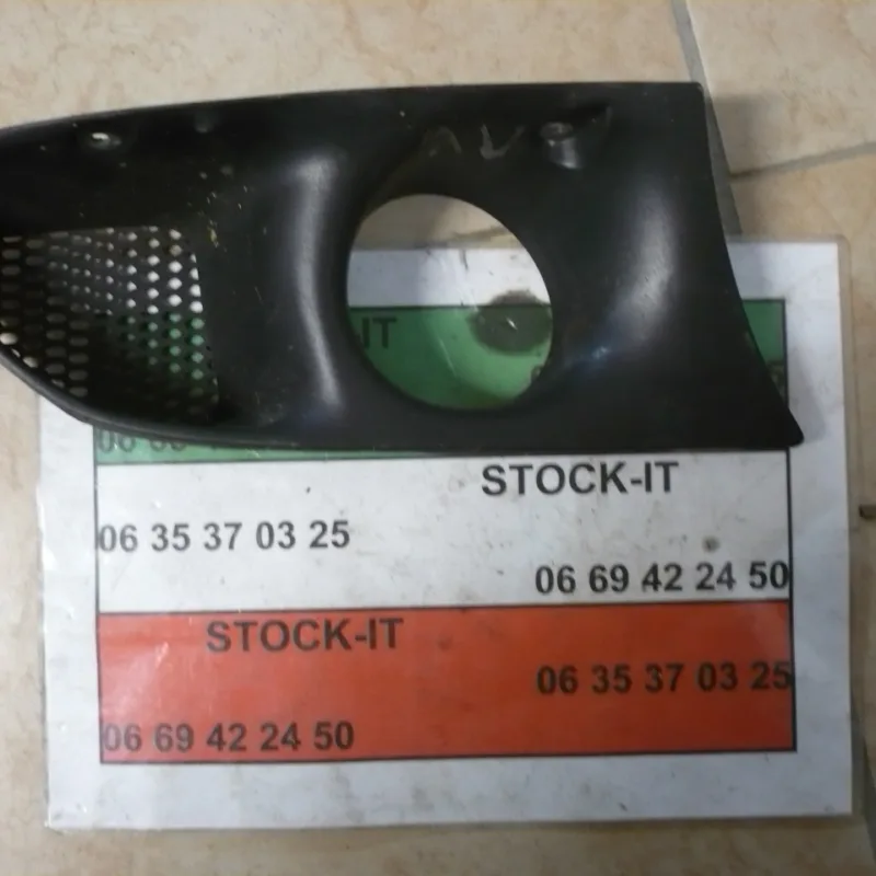 Cache antibrouillard droit Alfa 156 ph1