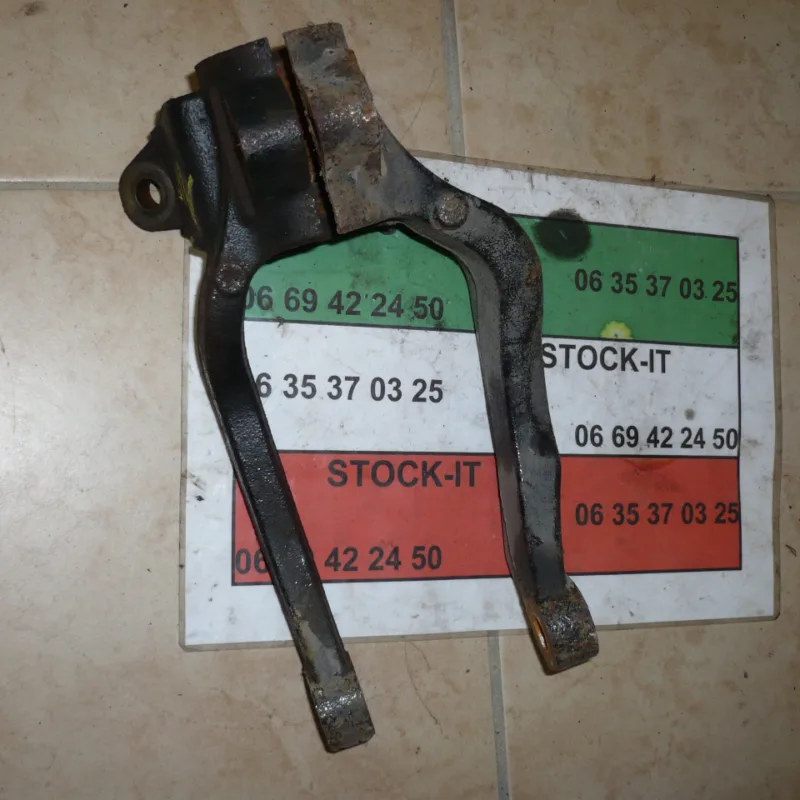Support bas amortisseur droit Fonte Alfa 159