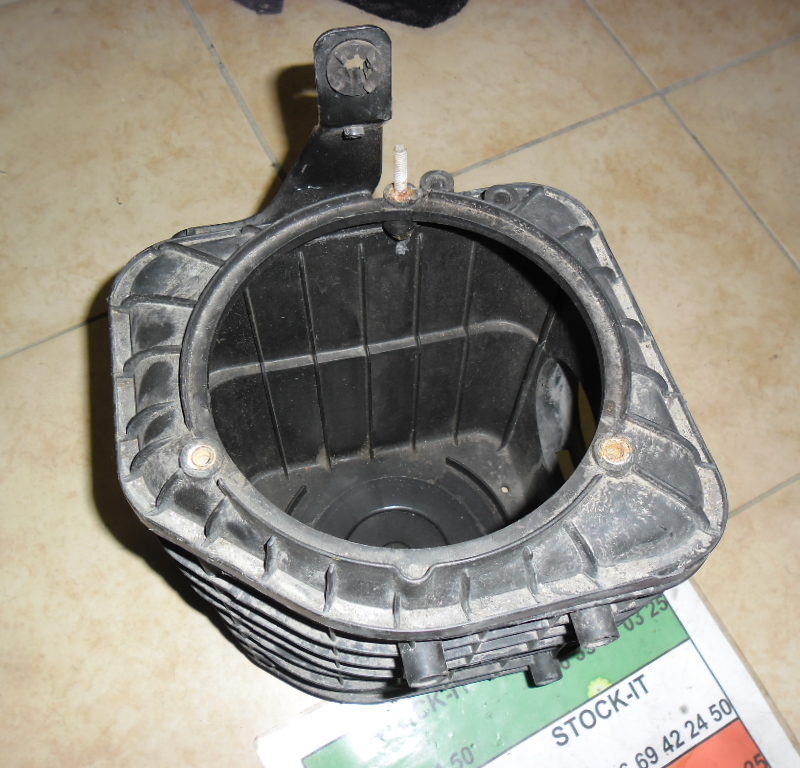 Boite a air 156 essence sans couvercle