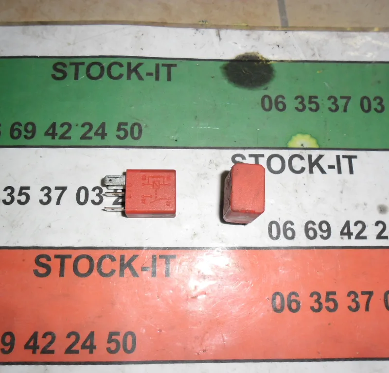 Lot de 2 relais 4 Broches 30 Ampères