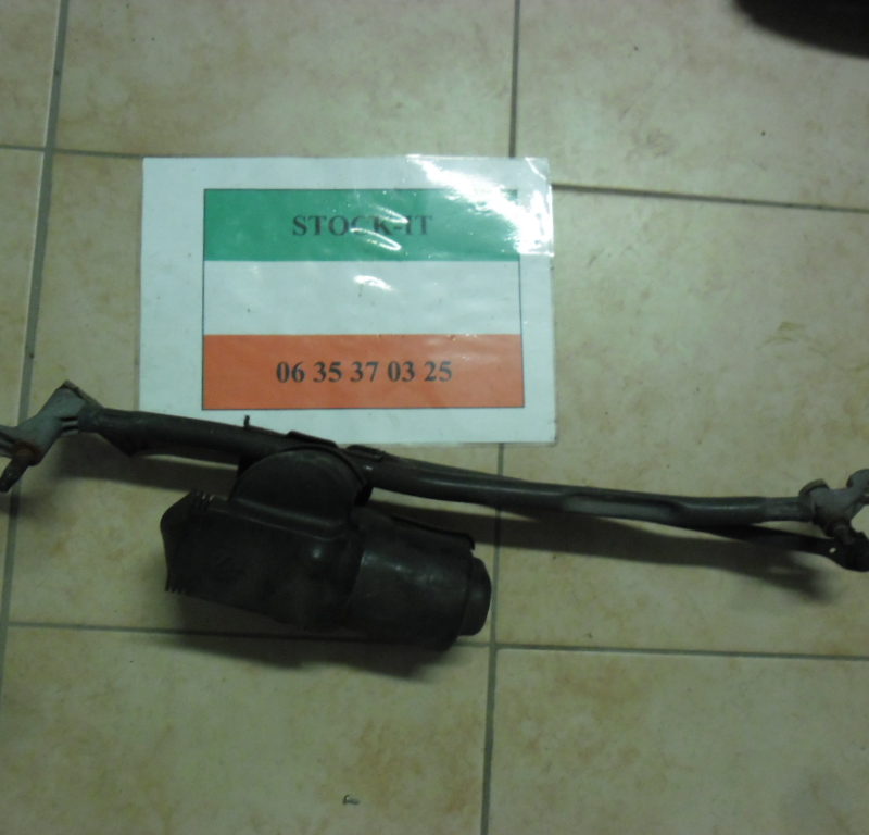 Moteur essuie glace avant 156 phase 2 (prise plate 5 fils)