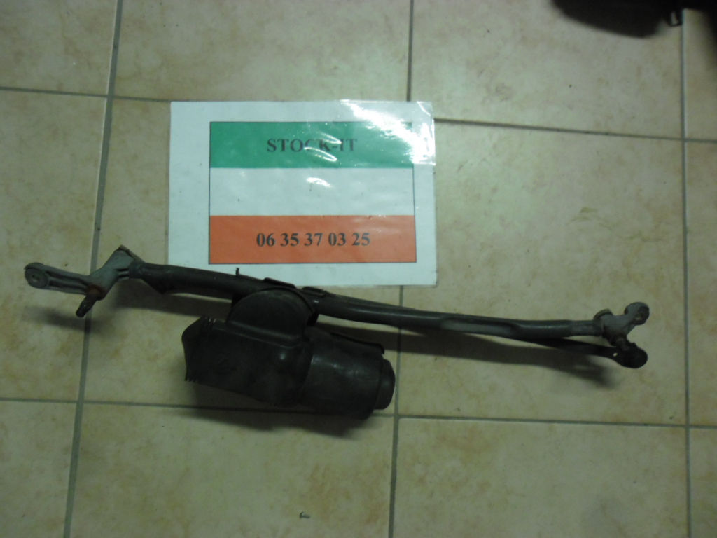 Moteur essuie glace avant 156 phase 2 (prise plate 5 fils)