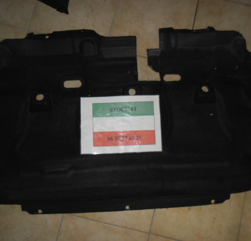 Moquette isolante noire sous banquette arrière 156 SW