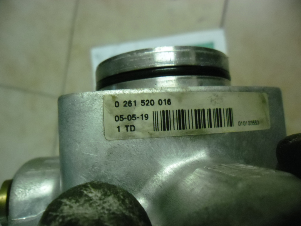Pompe HP 0 261 520 016 Moteurs 2.0 JTS – Image 2