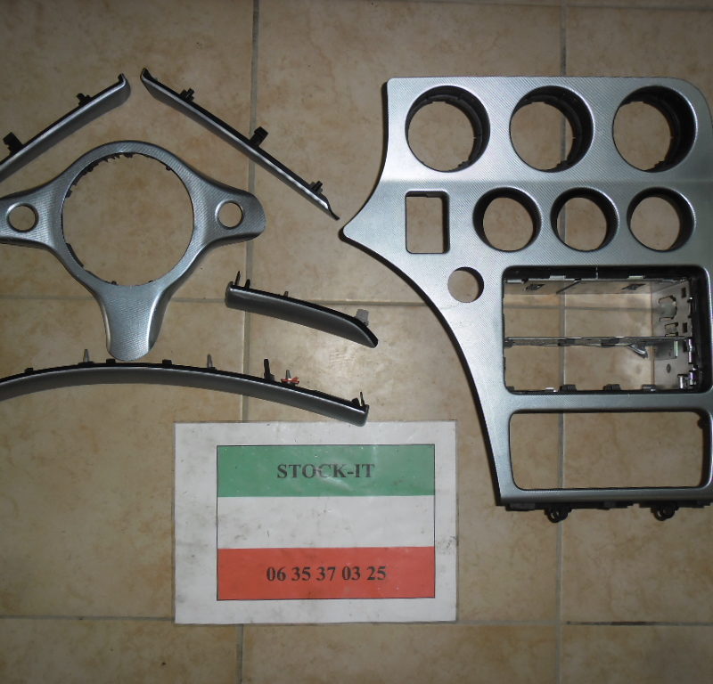 Kit de finition intérieure Alu strié 159 (quelques rayures superficielles)