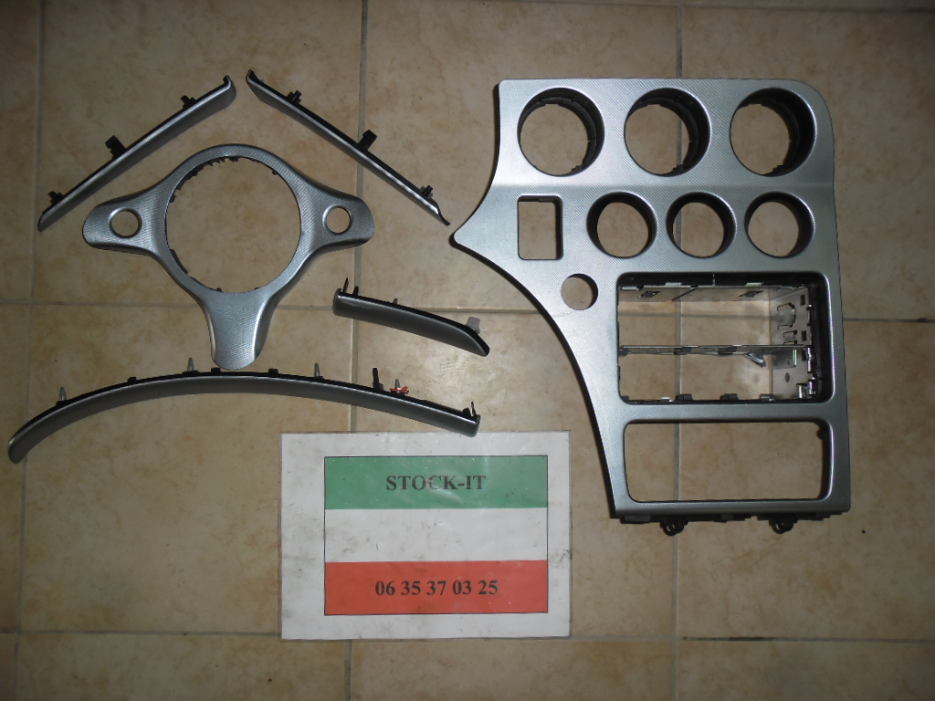 Kit de finition intérieure Alu strié 159 (quelques rayures superficielles)
