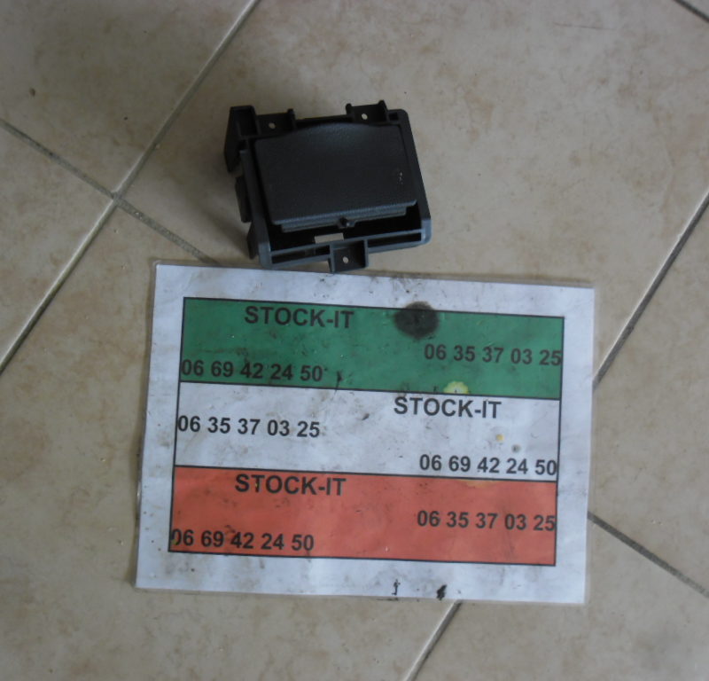 Cendrier de console centrale alfa 147