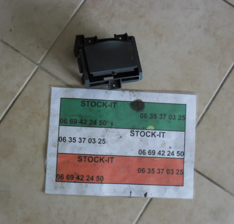 Cendrier de console centrale alfa 147