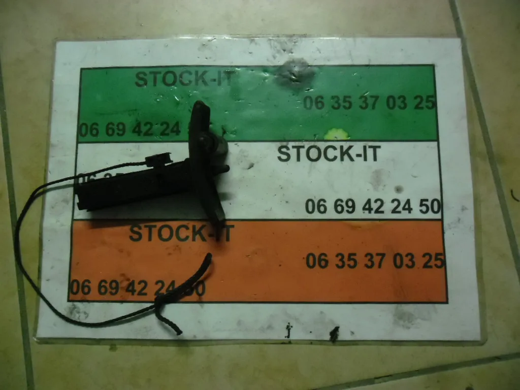 Verrou de trappe à carburant Alfa 156