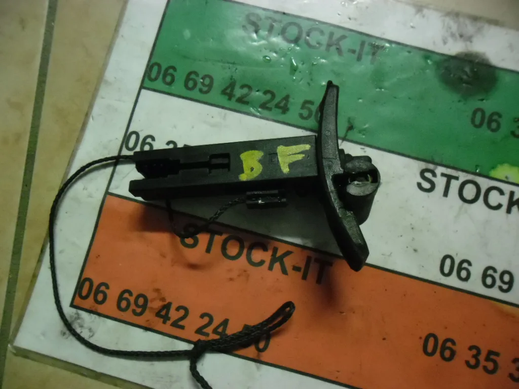 Verrou de trappe à carburant Alfa 156 – Image 2