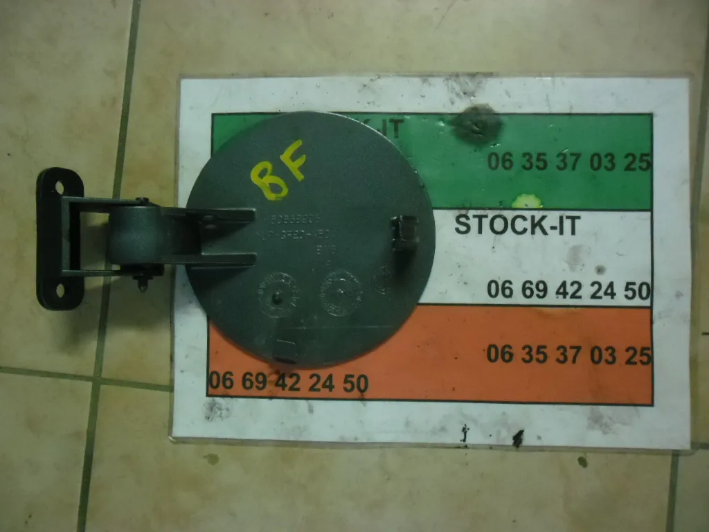 Trappe à carburant Gris bleue Alfa 156 – Image 2