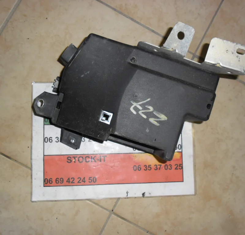 Boitier de boite à fusible 159 / Brera