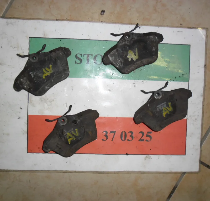 Plaquettes arrière 166 et 156 avant 2001