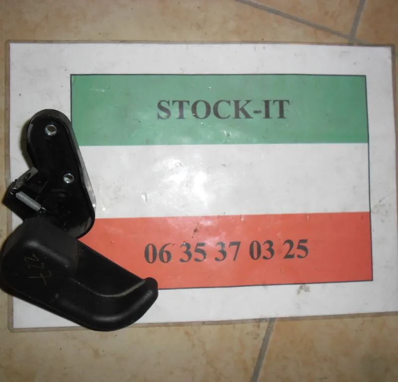 Poignée ouverture capot 159 / Brera COULEUR NOIR