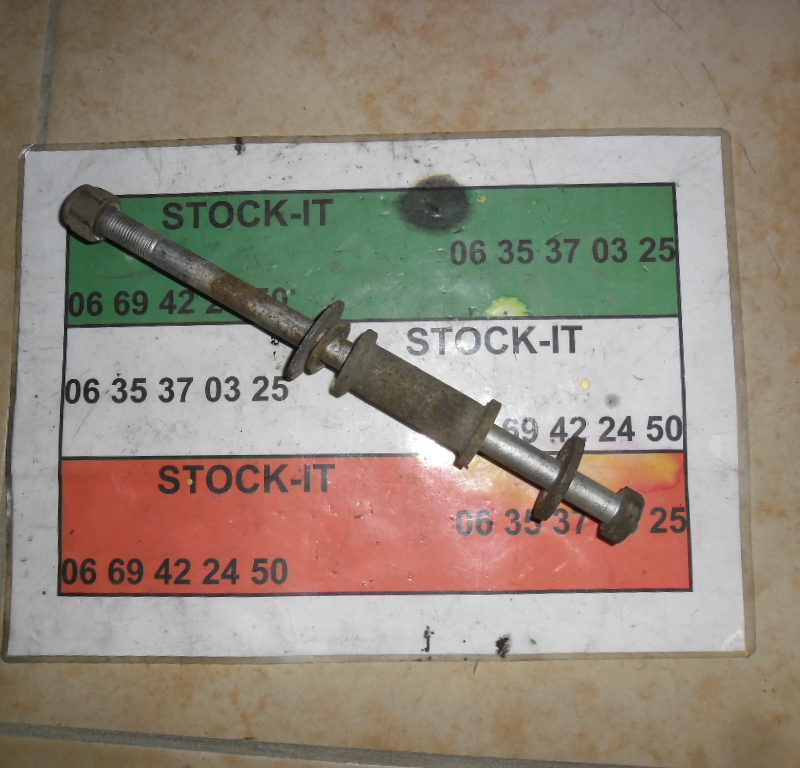 Boulon LONG Fusée arrière 147/156/GT