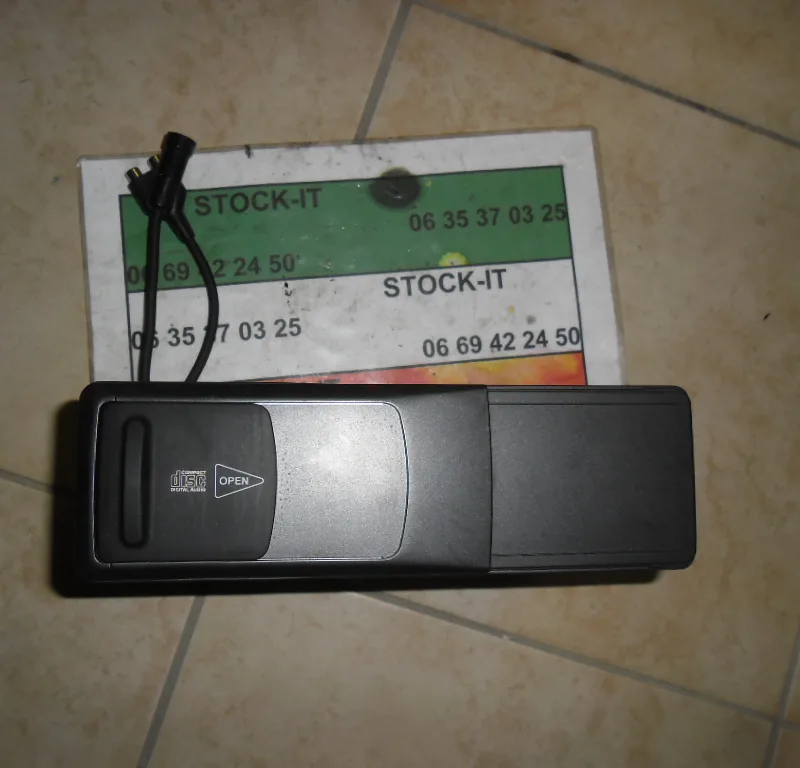 Chargeur CD 166 et Lybra
