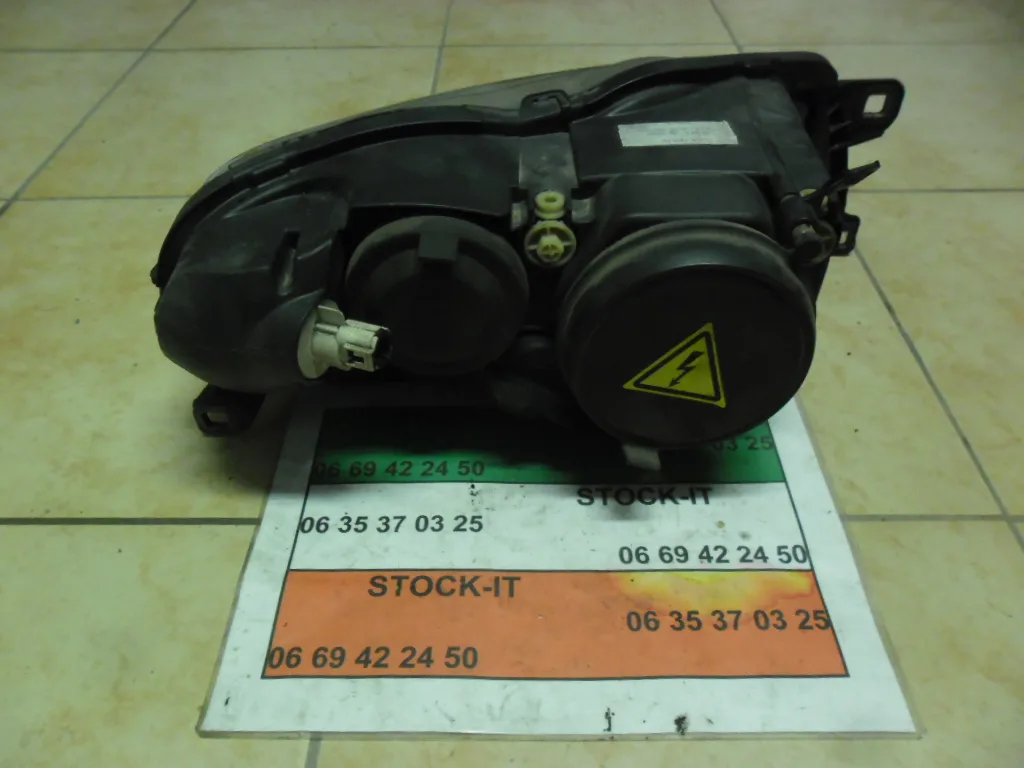 Phare Avant Gauche XENON 166 >2003 Sans ampoule et Sans ballast – Image 2