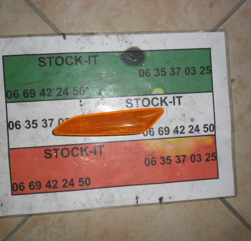 Clignotant d'aile droit 156 et 147 >2004 couleur orange