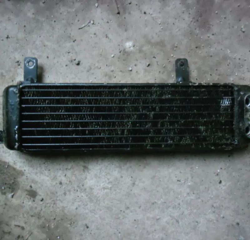 Radiateur d'huile moteur 166 (raccords du meme coté)