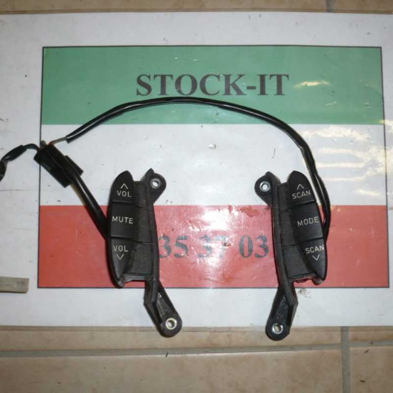 Commandes audio au volant Lybra