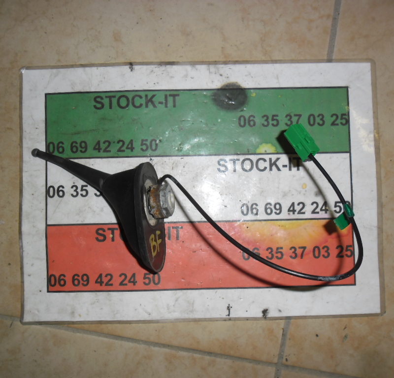Antenne courte Alfa 156 avec support