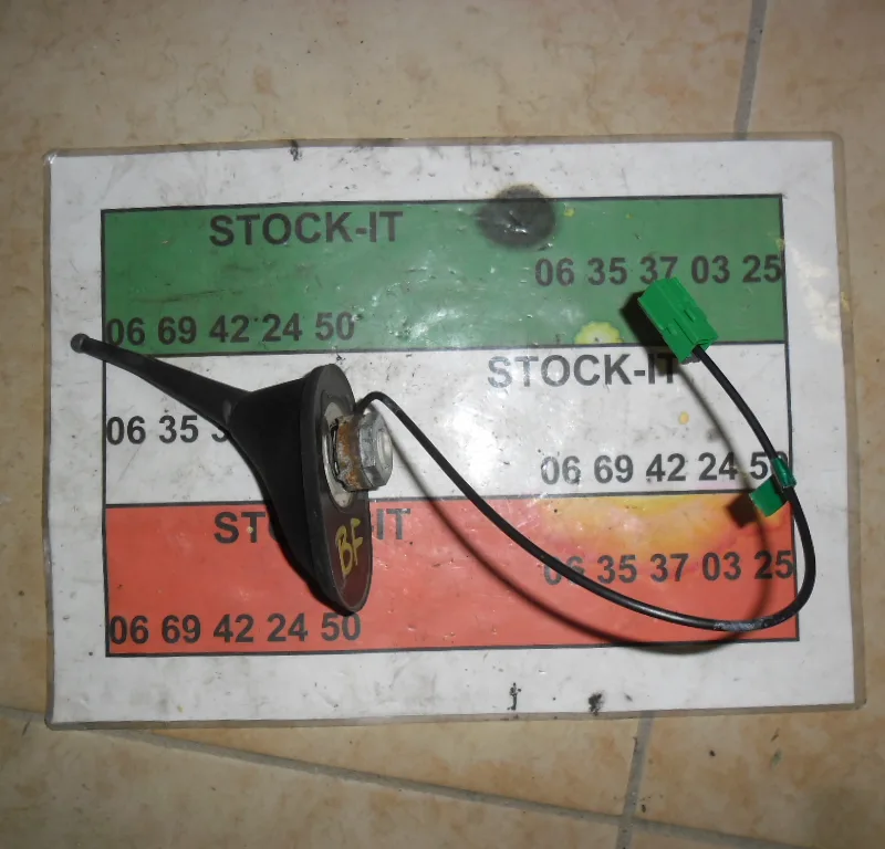Antenne courte Alfa 156 avec support