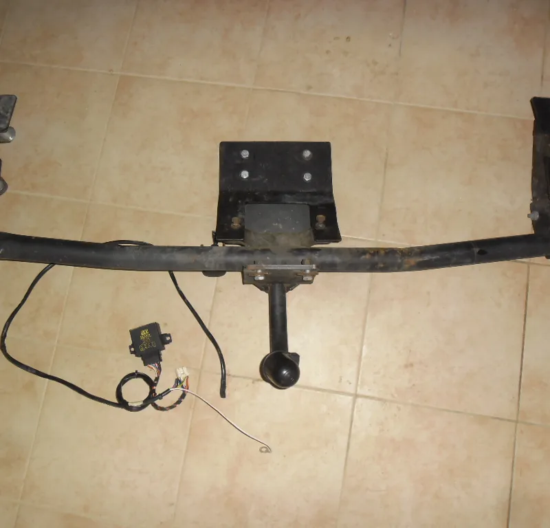 Attelage GDW Alfa 166 avec boitier électronique dédié et faisceau