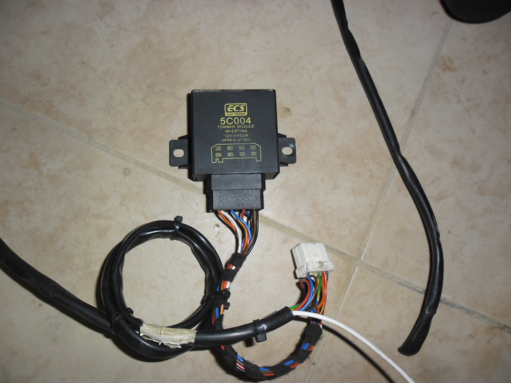 Attelage GDW Alfa 166 avec boitier électronique dédié et faisceau – Image 2