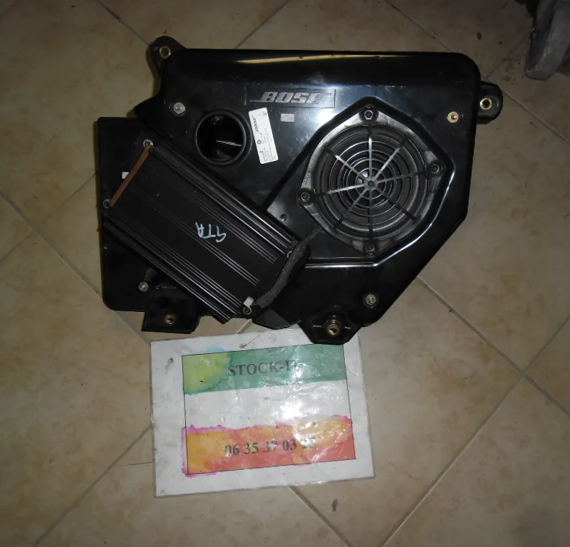 Caisson BOSE avec ampli pour 156 SW et CW