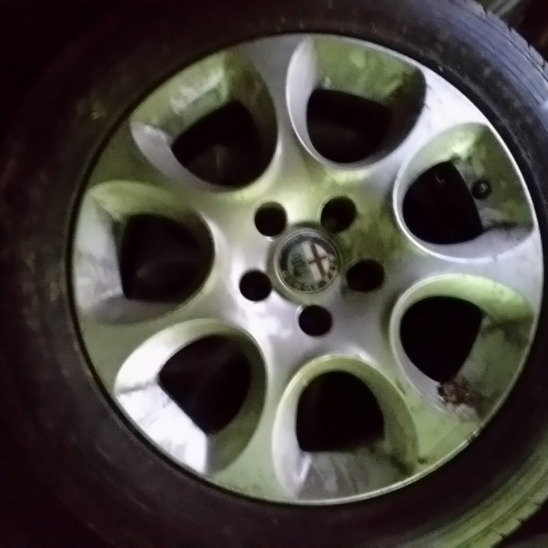 Jante alliage 16" 5X110 à l'unité avec pneu d'occasion (Alfa 159 - Giulietta)