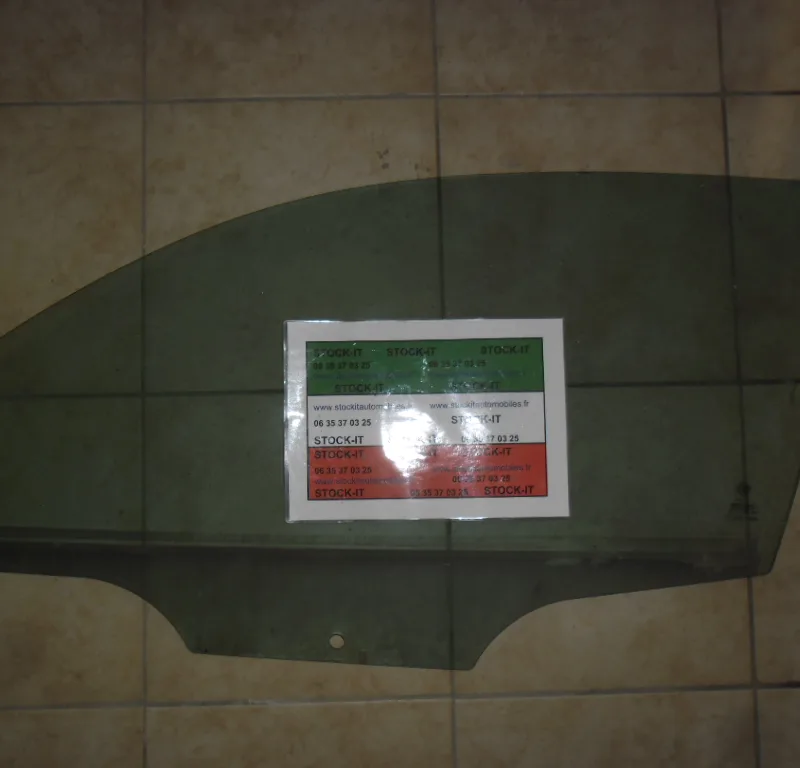 Vitre avant gauche Alfa 147 3 portes