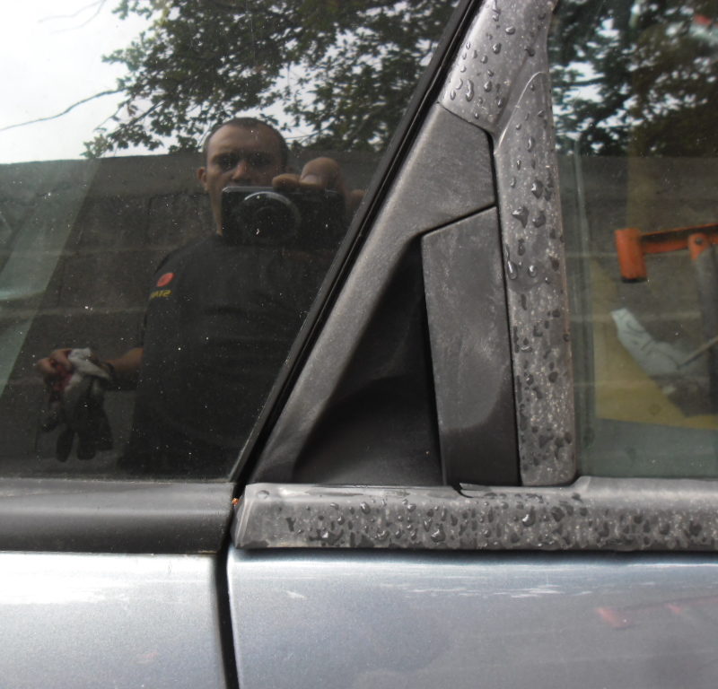 Poignée de porte extérieure arière droite 156 SW