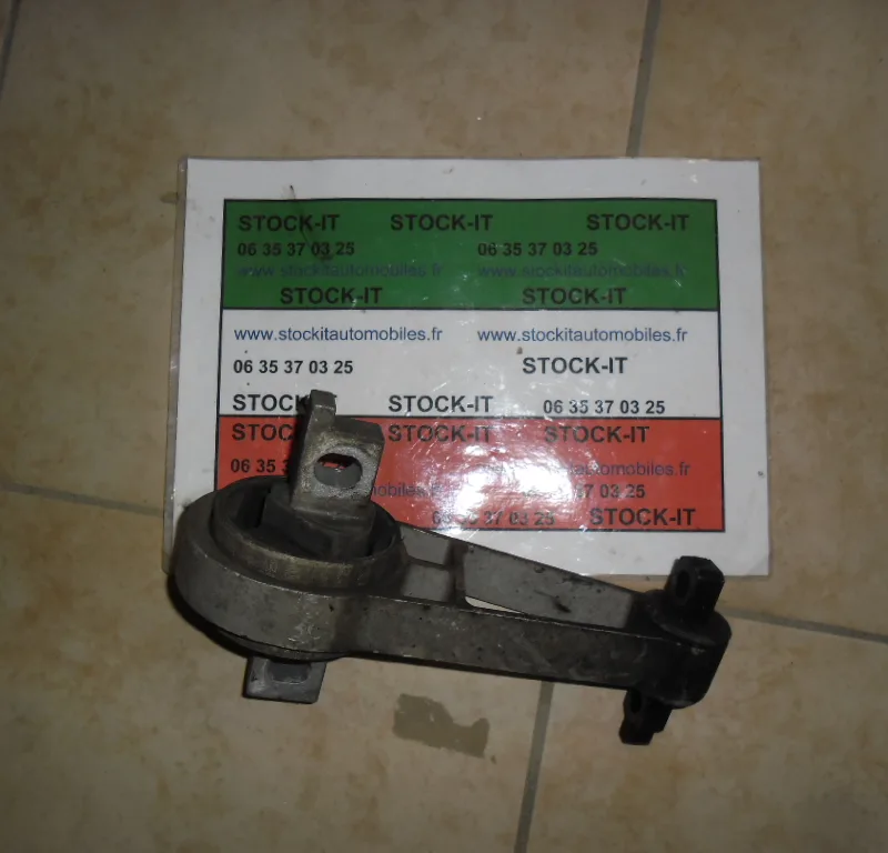 Silent Bloc inférieur coté moteur Alfa 159 JTD