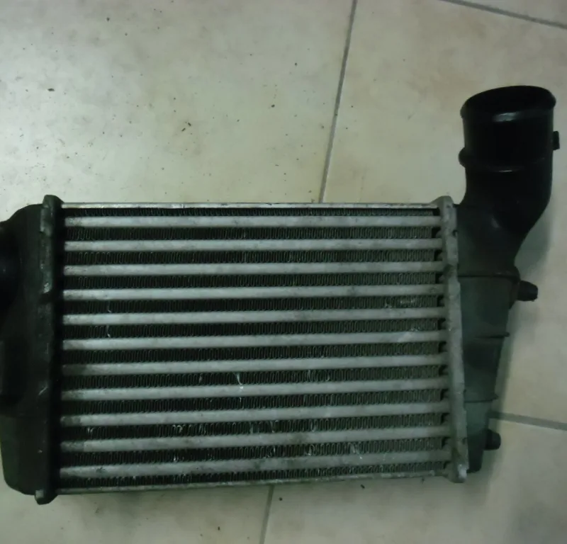 Echangeur Air/Air Intercooler 147 JTD