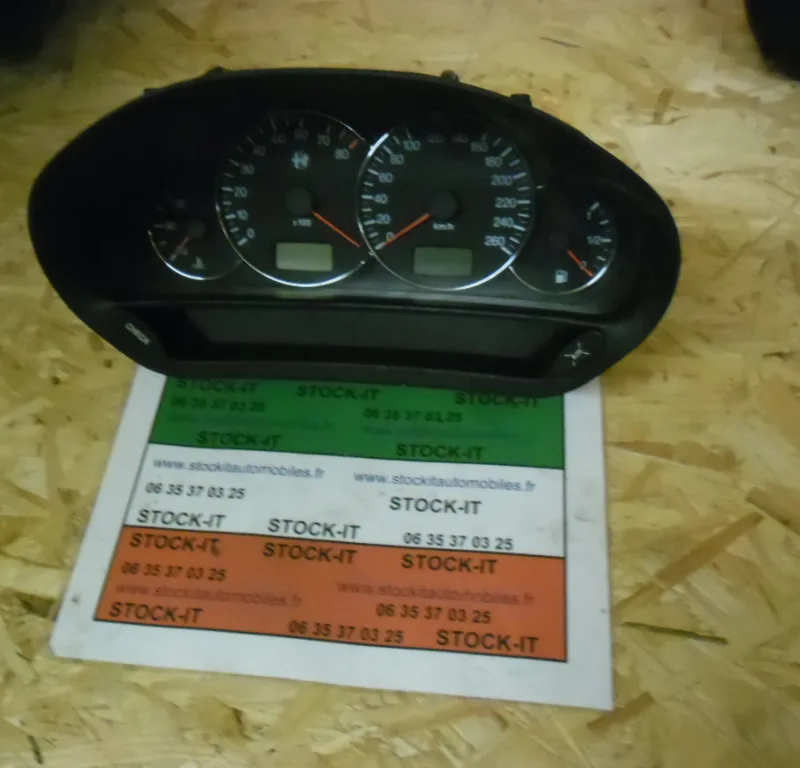 Compteur 166 V6 Boite automatique fond Noir.