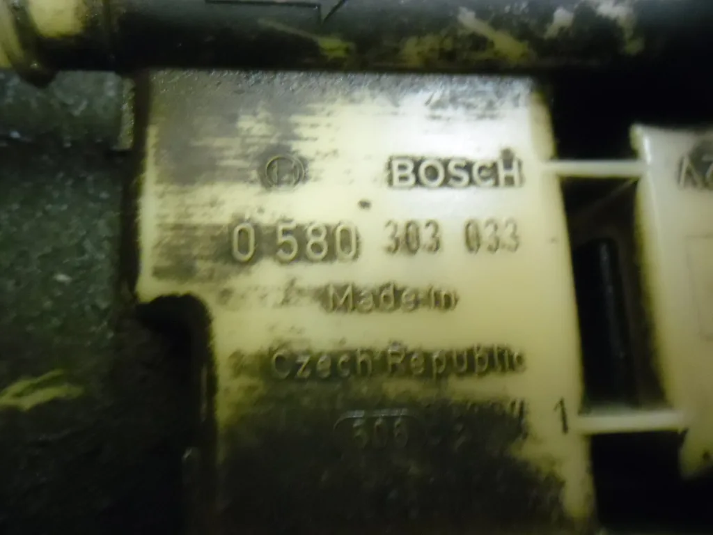 Pompe de gavage 0 580 303 033 – Image 2