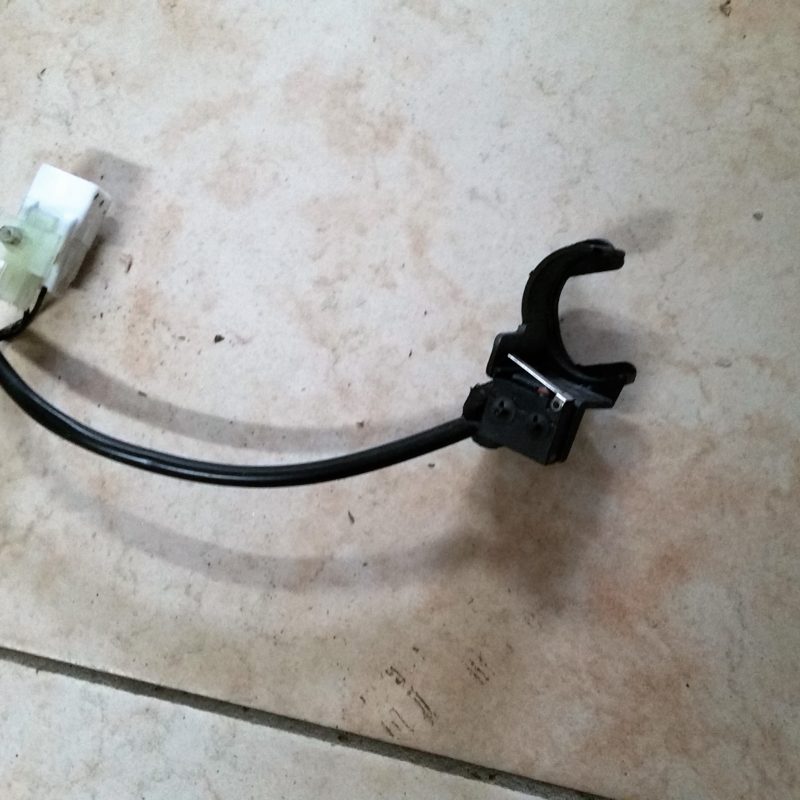 Microswitch de serrure de malle arrière 166