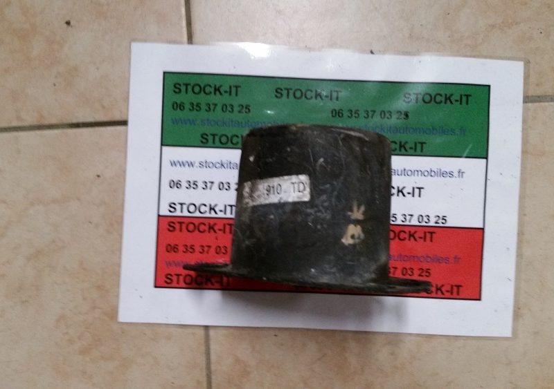 Support moteur gauche 147 / 156 JTD (coté boite)