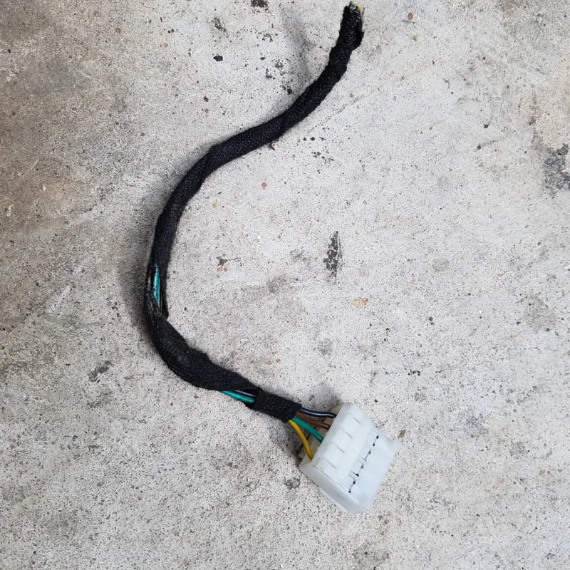 Connecteur de feu aile ARG 147